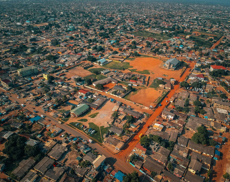 Luftbild Stadt in Ghana 