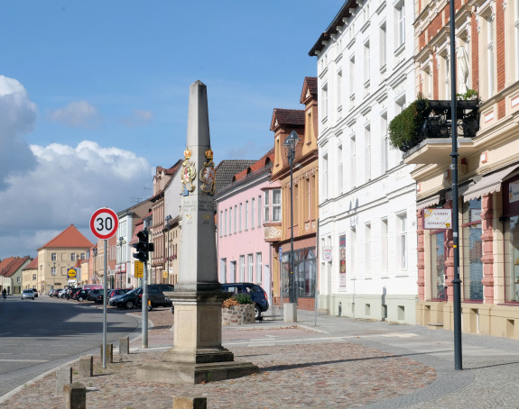 Foto: Hauptstraße in einer Kleinstadt