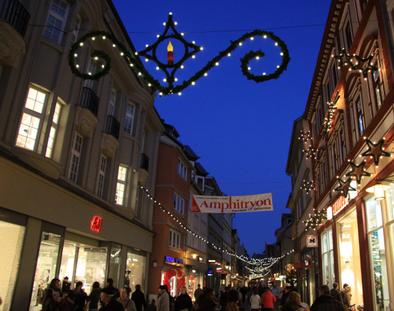 Foto: Fußgängerzone in der Weihnachtszeit in Eisenach