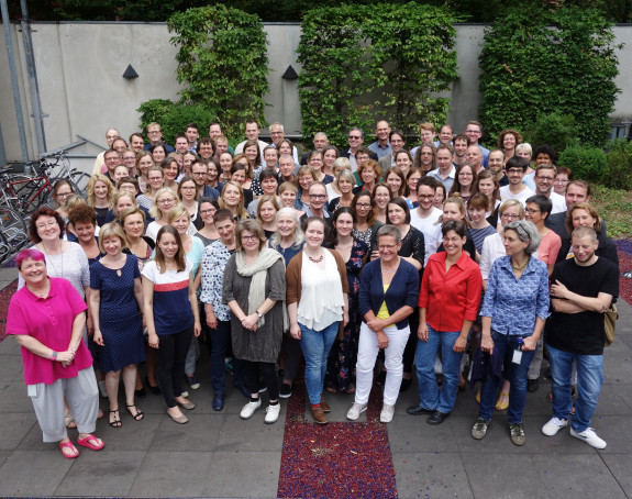 Group photo of the people working at Difu