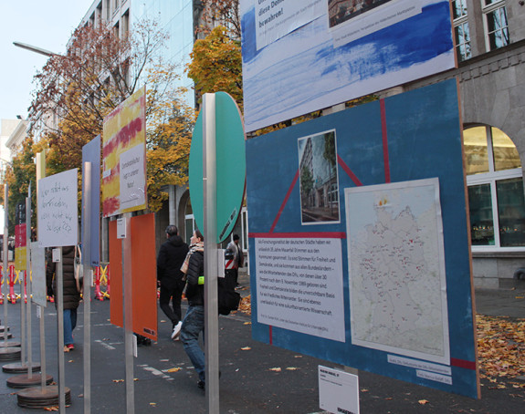 Plakat des Difu zum Mauerfalljubiläum Plakat des Difu zum Mauerfalljubiläum