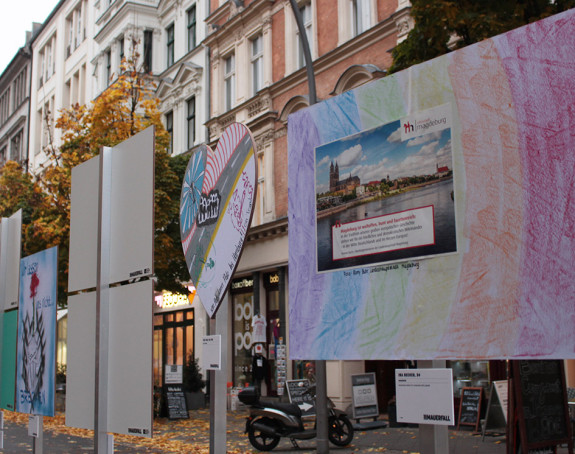 Plakat der Stadt Magdeburg mit weiteren Aktionsplakaten Plakat der Stadt Magdeburg mit weiteren Aktionsplakaten