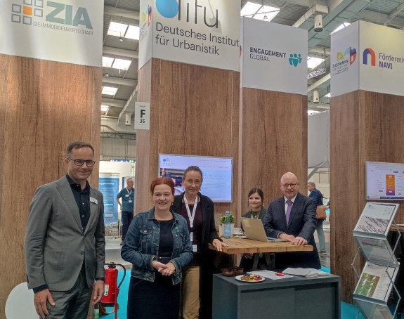 Besuch am Stand auf der Hauptversammlung 