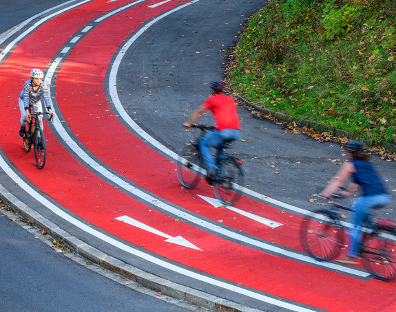 Gut gekennzeichneter Radweg