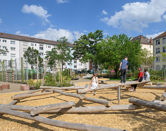 Mannheim Mehrgenerationenspielplatz