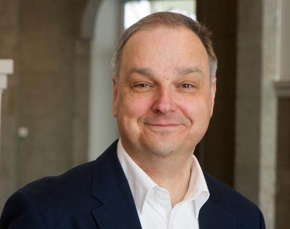 Dr. Holger Floeting