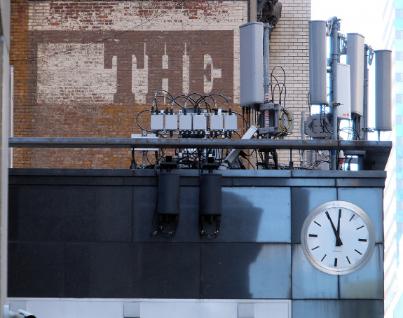 Foto der Fassade eines gewerblich genutzten Hauses