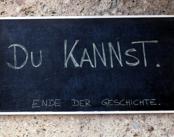 Foto: Tafel mit der Aufschrift "Du kannst"