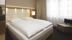 Hotel H4